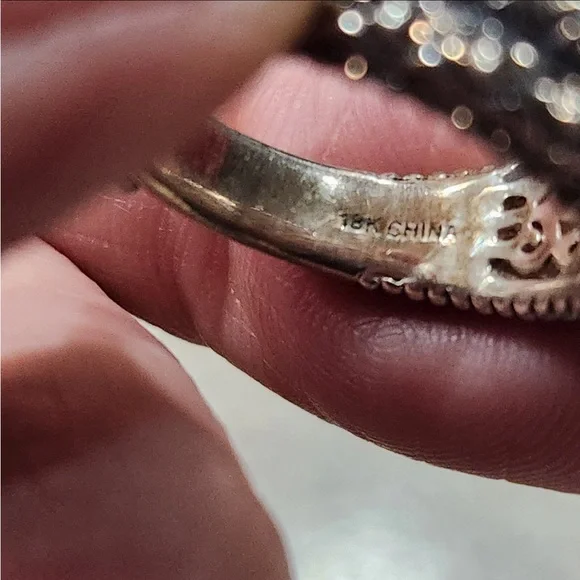 Barbara Bixby Solid
Sterling Silver 18K Gold
Amethyst Topaz Flower
Ring size 10 - Picture 7 of 10